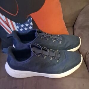 Men's Navy Sneakers